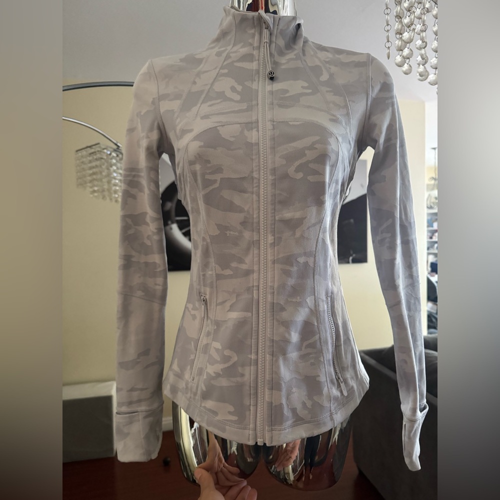 Women's lululemon Camouflage Zip-Up Jacket - Picture 3 of 10